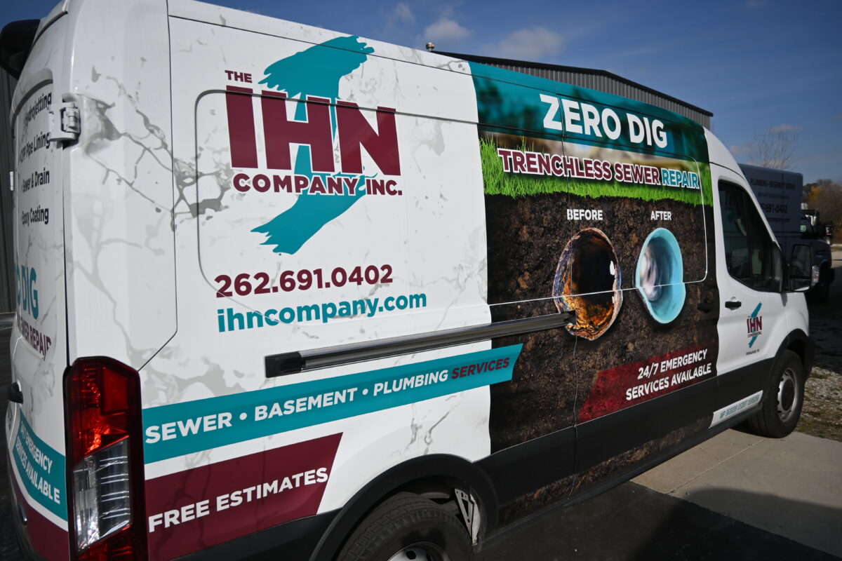 DSC_2085 Ihn Company plumber fixing a sewer line in Milwaukee, WI